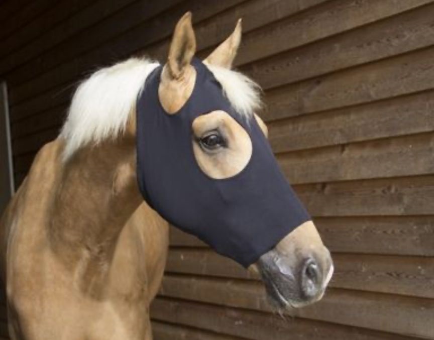 Маска успокаивающая с керамическими частицами, без ушек, размер Poni, цвет черный