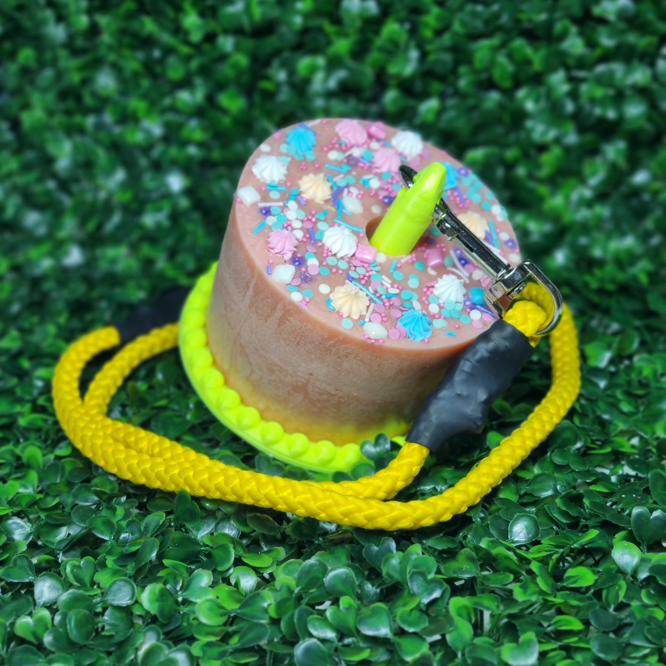 Подвесной держатель для лизунца SWEET FOR HORSE