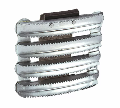 Скребница металлическая с ремешком