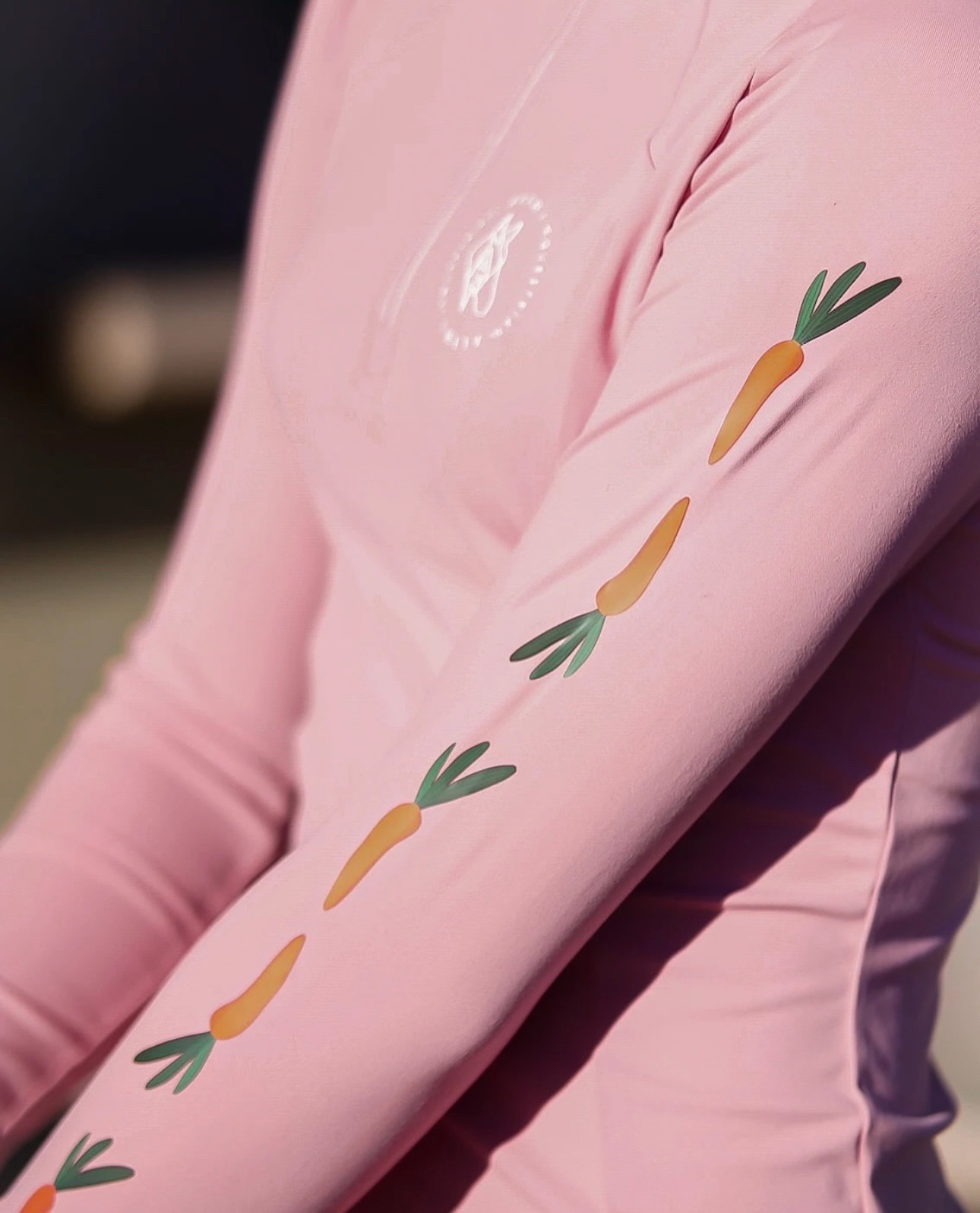 Лонгслив детский розовый с морковкой