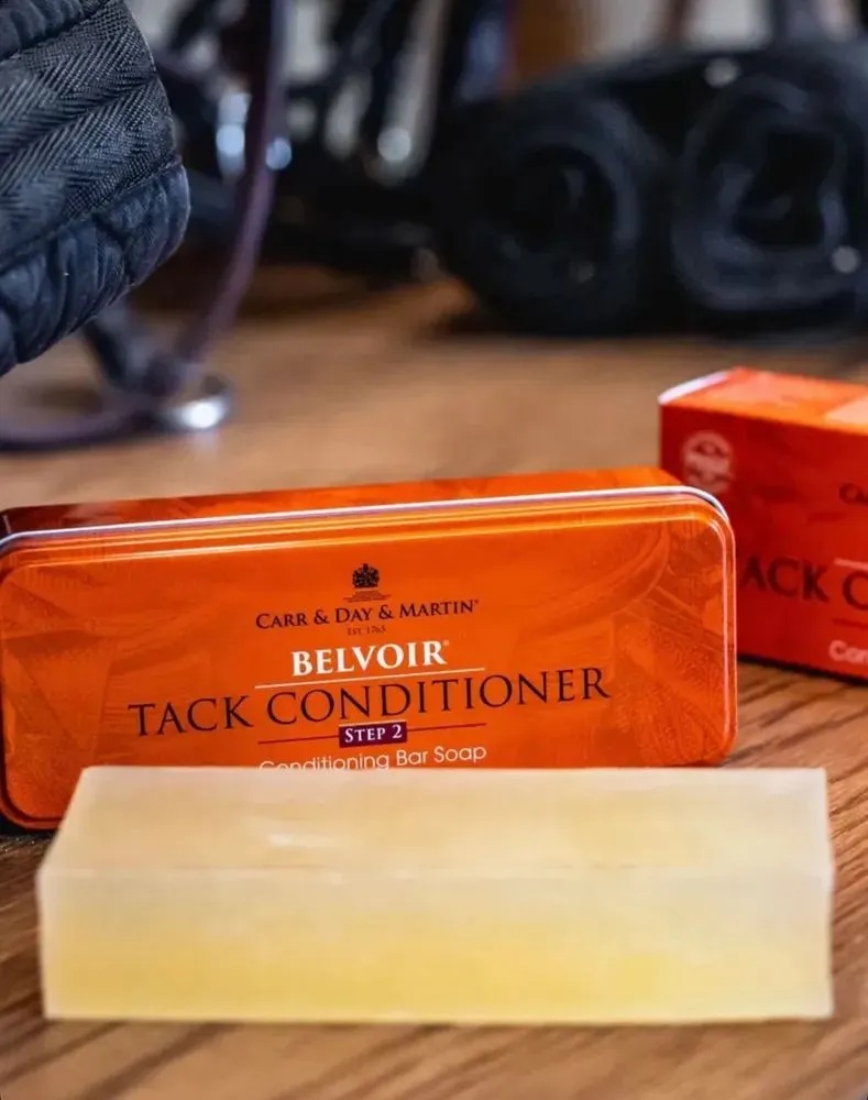 Восстанавливающее мыло-кондиционер Belvoir в жестяной баночке